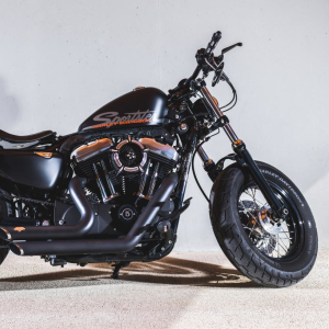 Forty Eight Dark Bobber - Harley-Davidson Besançon