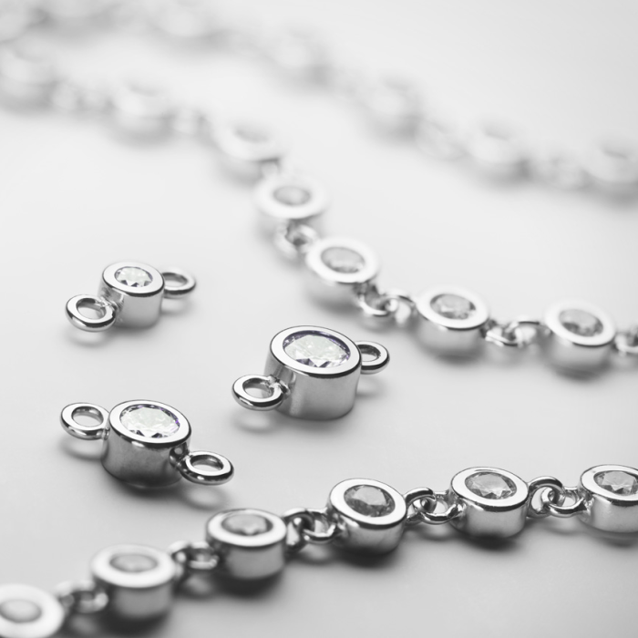 Bezel setting, diamond chain, jewelry - BD Product
